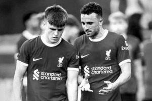 开云app-队友本-多克社媒晒合照悼念若塔：愿上帝与你的家人同在